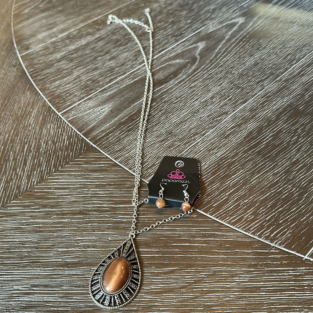 Paparazzi necklace and earring set